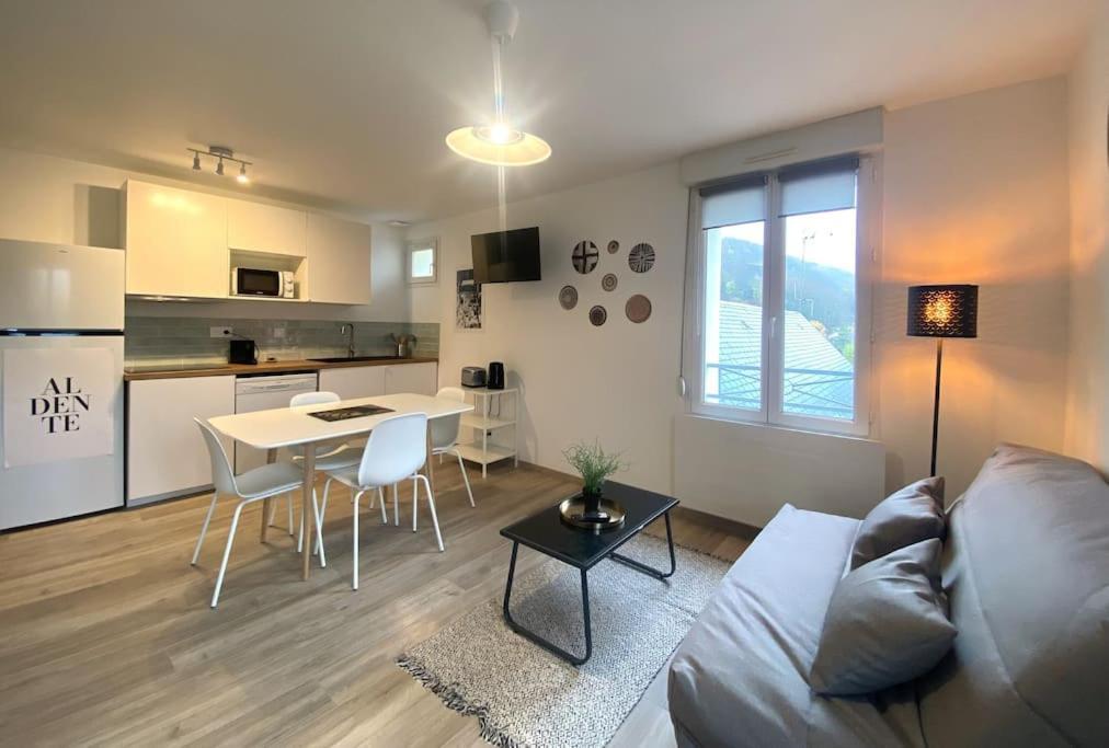 Plenitude Giverny-Vernon Appt 12 Appartement Buitenkant foto